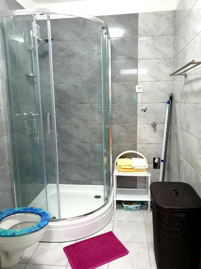 Apartment Mon Cheri-Located In A Quiet Neighbourhood Near Beaches Free Parking 普拉 外观 照片