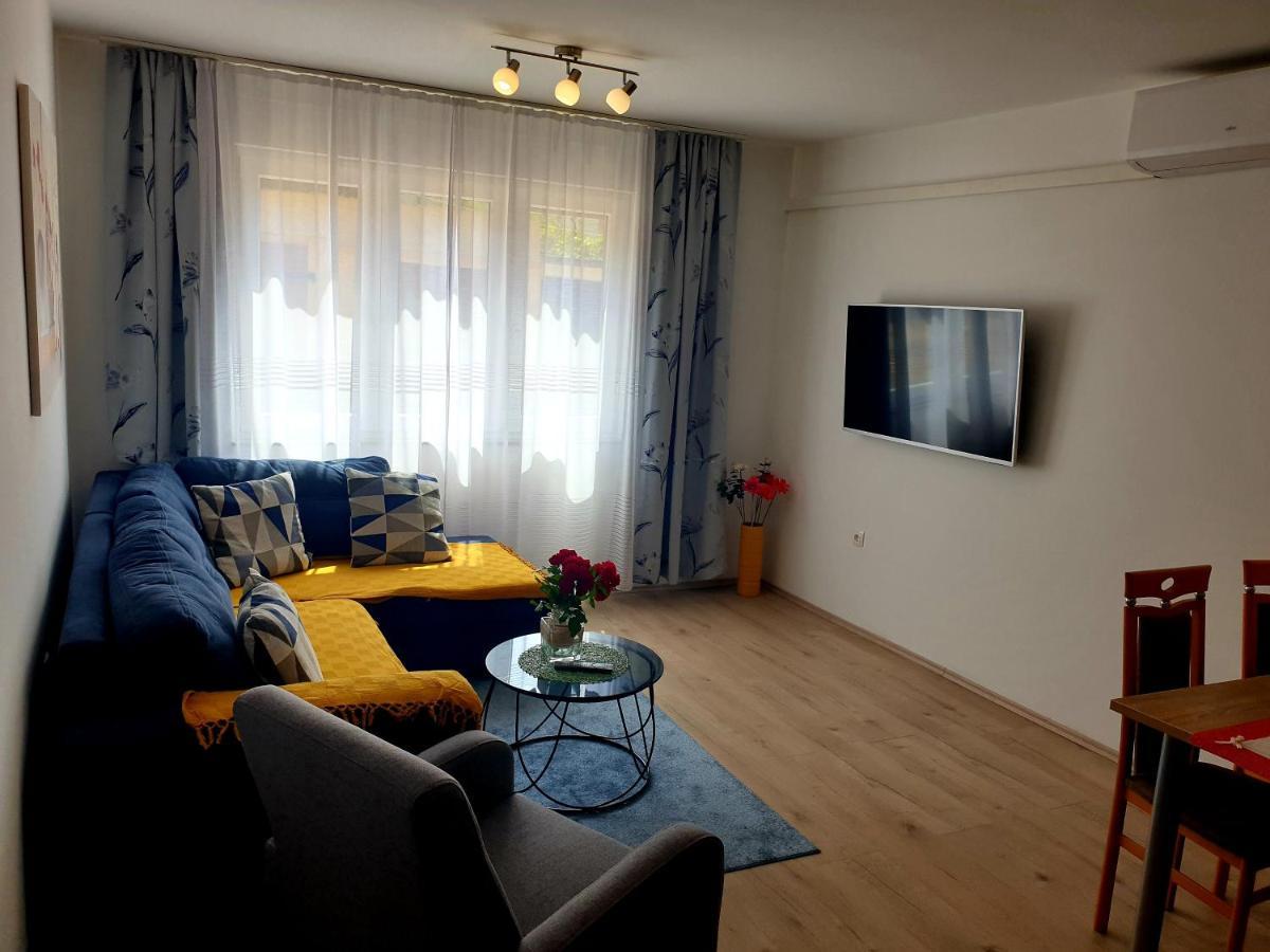 Apartment Mon Cheri-Located In A Quiet Neighbourhood Near Beaches Free Parking 普拉 外观 照片