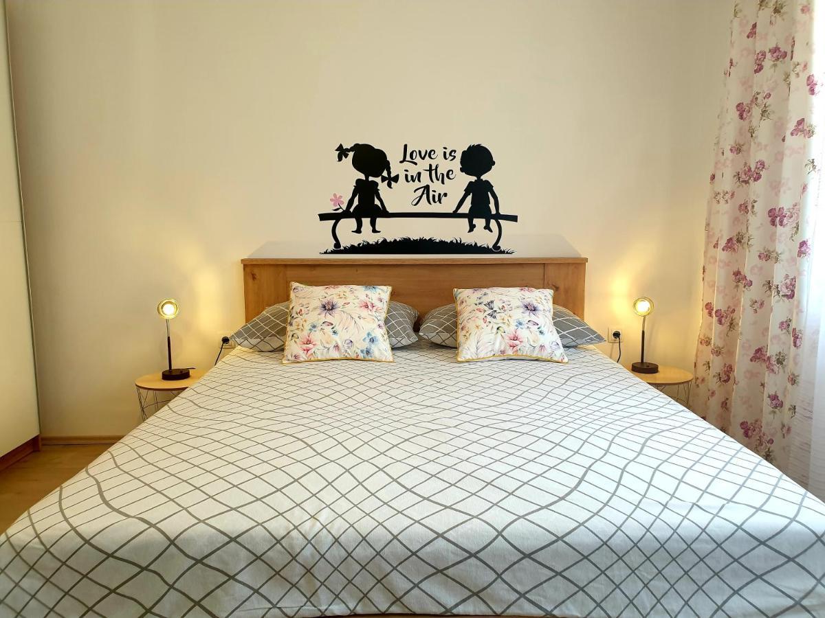Apartment Mon Cheri-Located In A Quiet Neighbourhood Near Beaches Free Parking 普拉 外观 照片