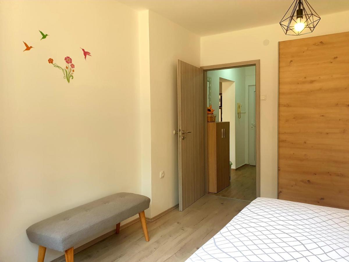 Apartment Mon Cheri-Located In A Quiet Neighbourhood Near Beaches Free Parking 普拉 外观 照片